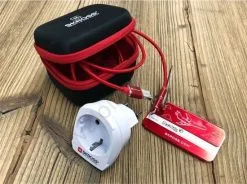 Solight PA24 - Matkasovitin Sveitsiin 230V